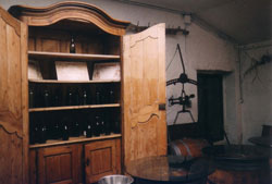 Armoire. Auteur : J.Moreau